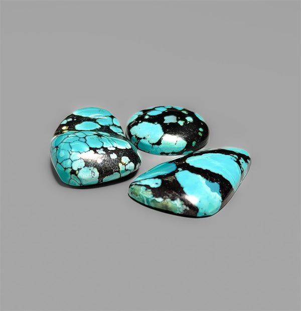 Selected Hubei Turquosie Cabochons Lot (1 nugget, 2 cabochons)